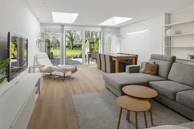 120m2 maison à louer pour 2950€/mois à Eger, Uithoorn