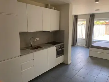 31m2 studio à louer pour 1160€/mois à Tolstraat, Enschede