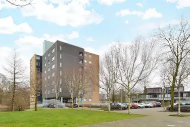 89m2 apartment to rent for 1585€/month in Bastenakenstraat 174, Amsterdam