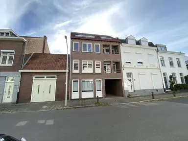 55m2 Appartement à louer pour 1125€/mois à Glacisweg, Maastricht