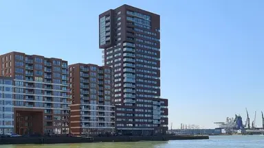 135m2 apartment to rent for 2340€/month in Lloydkade, Rotterdam
