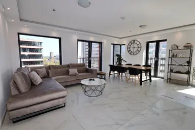 100m2 flat te huur voor 3000€/maand in Wijnbrugstraat, Rotterdam