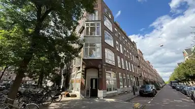 119m2 Appartement te huur voor 2750€/maand in Maarten Harpertszoon Trompstraat 12-3, Amsterdam