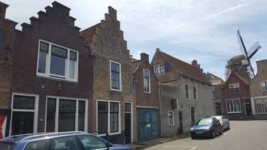 100m2 maison à louer pour 1495€/mois à Breedstraat, Zierikzee