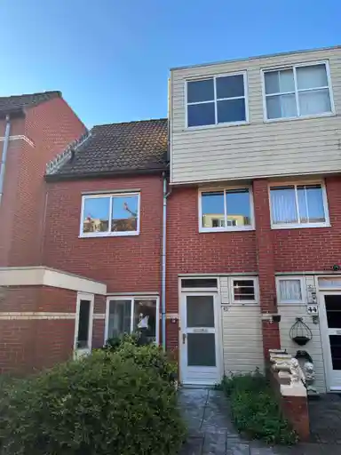 78m2 house to rent for 935.34€/month in Middelhovenweg 45, Zaandam