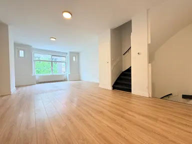 105m2 Appartamento in affitto per 1530€/mese a Dunantstraat 30A, Rotterdam