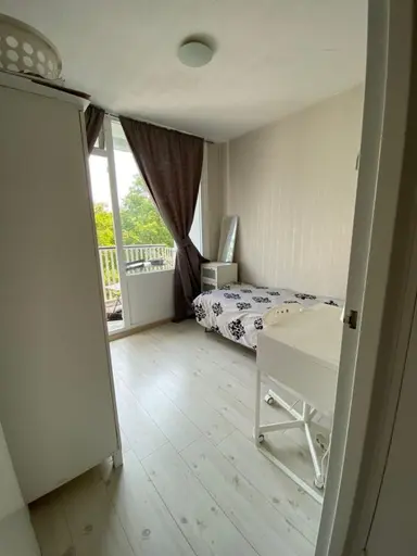 10m2 Camera in affitto per 975€/mese a Johan Huizingalaan, Amsterdam