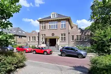 104m2 apartment to rent for 2650€/month in Badhuislaan, Hilversum