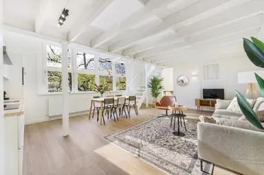 81μ² Διαμέρισμα προς ενοικίαση για 2079€/μήνα σε Crooswijksesingel, Rotterdam