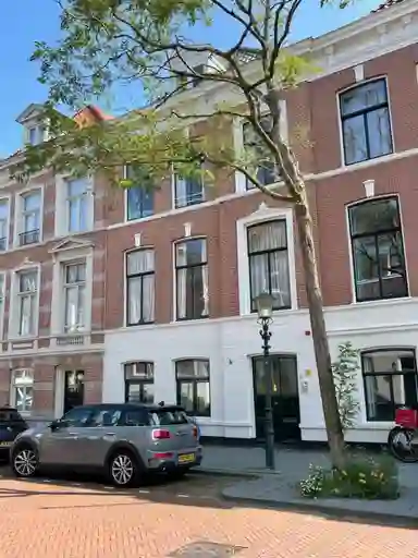 18m2 Kamer te huur voor 995€/maand in Riouwstraat, The Hague