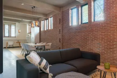 57m2 Appartement à louer pour 1200€/mois à Broekhovenseweg, Tilburg