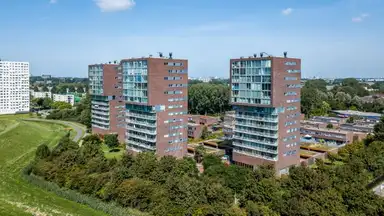 79m2 Appartement à louer pour 1550€/mois à Serpelingstraat 31, Hoogvliet