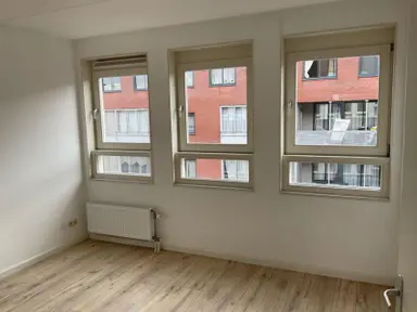 56m2 apartment to rent for 1254€/month in Ombilinstraat 52, Amsterdam