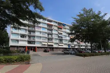 98m2 Appartement te huur voor 737.83€/maand in Vermuydenstraat 232, Kampen
