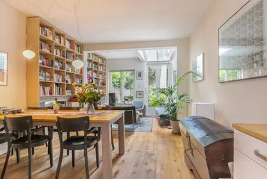 118m2 Appartamento in affitto per 3000€/mese a Bakkersteeg, Leiden