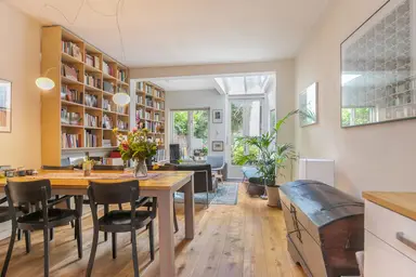 118m2 Haus zur Miete für 3000€/Monat in Bakkersteeg 11, Leiden