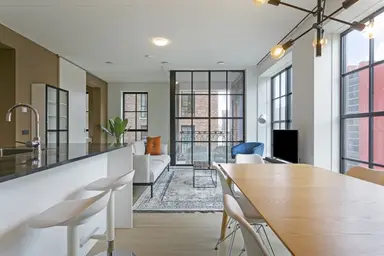 88m2 Appartement te huur voor 3494€/maand in Karl Weisbardstraat, Rotterdam