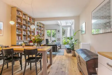 118m2 Haus zur Miete für 3000€/Monat in Bakkersteeg 11, Leiden