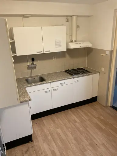 105m2 huis te huur voor 460€/maand in Tjalk, Uithuizen