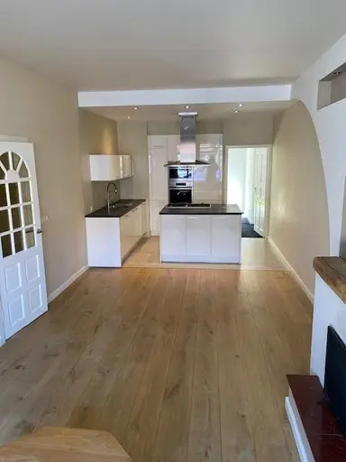 95m2 Wohnung zur Miete für 2000€/Monat in Paets van Troostwijkstraat, The Hague