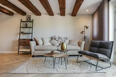 100m2 apartment to rent for 2750€/month in Nieuwezijds Voorburgwal, Amsterdam