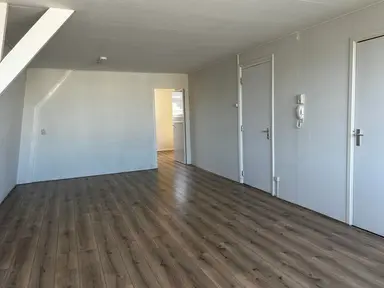 60m2 apartment to rent for 1200€/month in Obrechtstraat, The Hague