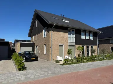 180m2 maison à louer pour 2500€/mois à Thomas Romeinstraat, Drachten
