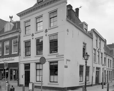 55m2 apartment to rent for 1895€/month in Lange Smeestraat, Utrecht