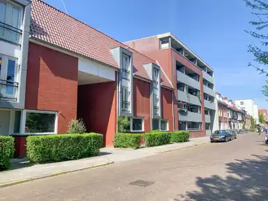 180m2 house to rent for 2800€/month in Helper Westsingel, Groningen