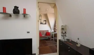 30m2 room to rent for 611€/month in Bergweg 85, Rotterdam