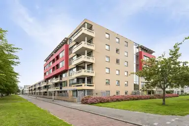 89m2 apartment to rent for 2400€/month in Dignahoeve 52, Amstelveen