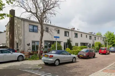 58m2 house to rent for 946.07€/month in Meidoornlaan 5, Delft