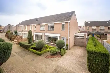 100m2 house to rent for 1676€/month in Dries, Rijsbergen