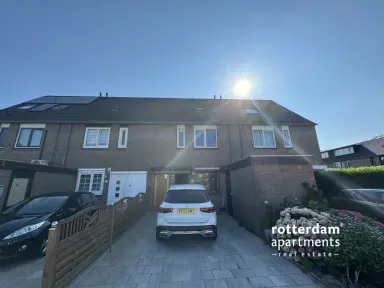 115m2 maison à louer pour 2175€/mois à Kopspoor, Capelle aan den IJssel
