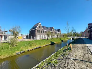 117m2 Haus zur Miete für 1840€/Monat in Orchideehof 1, Winkel