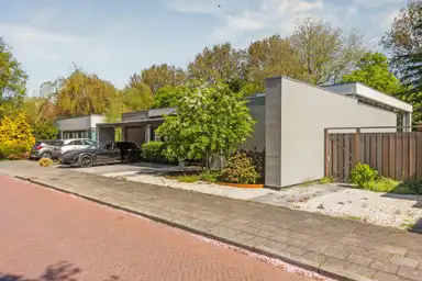 250m2 maison à louer pour 7500€/mois à Kringloop, Amstelveen