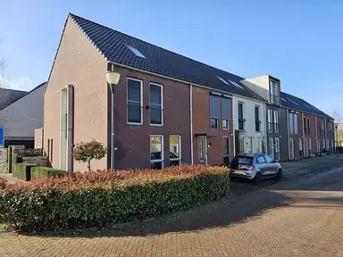 141m2 house to rent for 2195€/month in Martien Coppensstraat, Waalwijk