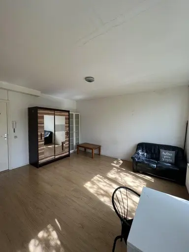 14.35m2 Studio zur Miete für 519€/Monat in Vlaardingerdijk 3E, Schiedam