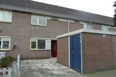 122m2 maison à louer pour 1228.07€/mois à Hammerfeststraat 37, Rotterdam