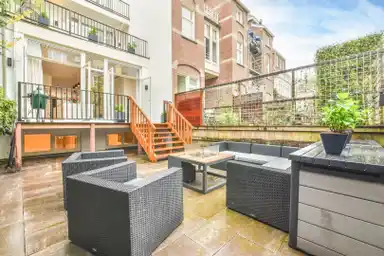 200μ² μονοκατοικία προς ενοικίαση για 10000€/μήνα σε Van Breestraat 12-2, Amsterdam