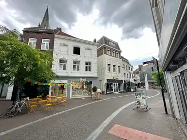 80m2 Appartement à louer pour 995€/mois à Rectorijgetske, Sittard