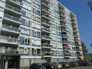 95m2 apartment to rent for 2100€/month in Burgemeester Hazenberglaan, Rotterdam