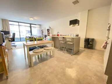 102m2 Appartement à louer pour 1595€/mois à Stationsstraat, Apeldoorn