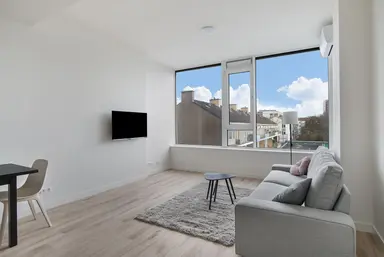 58m2 apartment to rent for 1699€/month in Wethouder Hillenaarplantsoen 121, Rijswijk