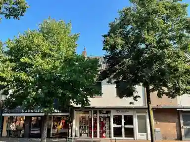 97m2 Appartement à louer pour 1795€/mois à Kerkstraat, Huizen