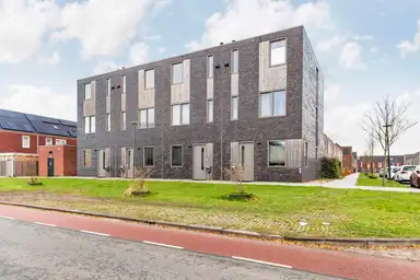146m2 house to rent for 1610€/month in Coba Ritsemastraat 18, Hengelo