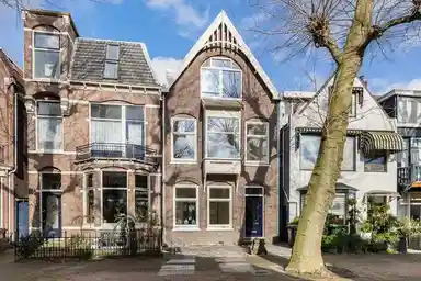 200m2 house to rent for 3250€/month in Botenmakersstraat 100, Zaandam