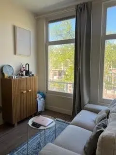 21m2 studio à louer pour 1054.87€/mois à Regentesselaan 60, The Hague