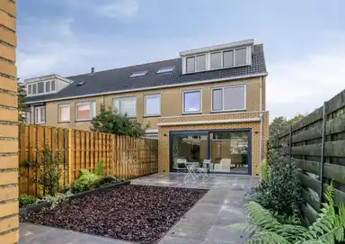 136m2 house to rent for 3950€/month in Sparrendaal, Amstelveen