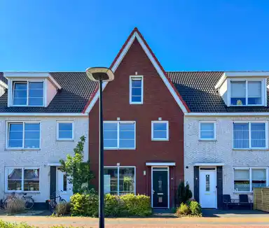 167m2 Casa in affitto per 2450€/mese a Jan van der Schoorstraat 10, Beverwijk